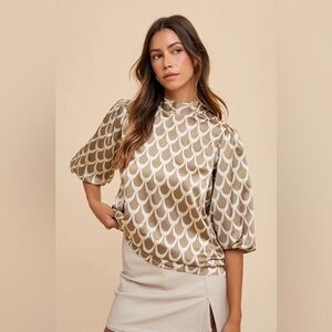 Anniewear Chic Beige Scallop Women's Blouse